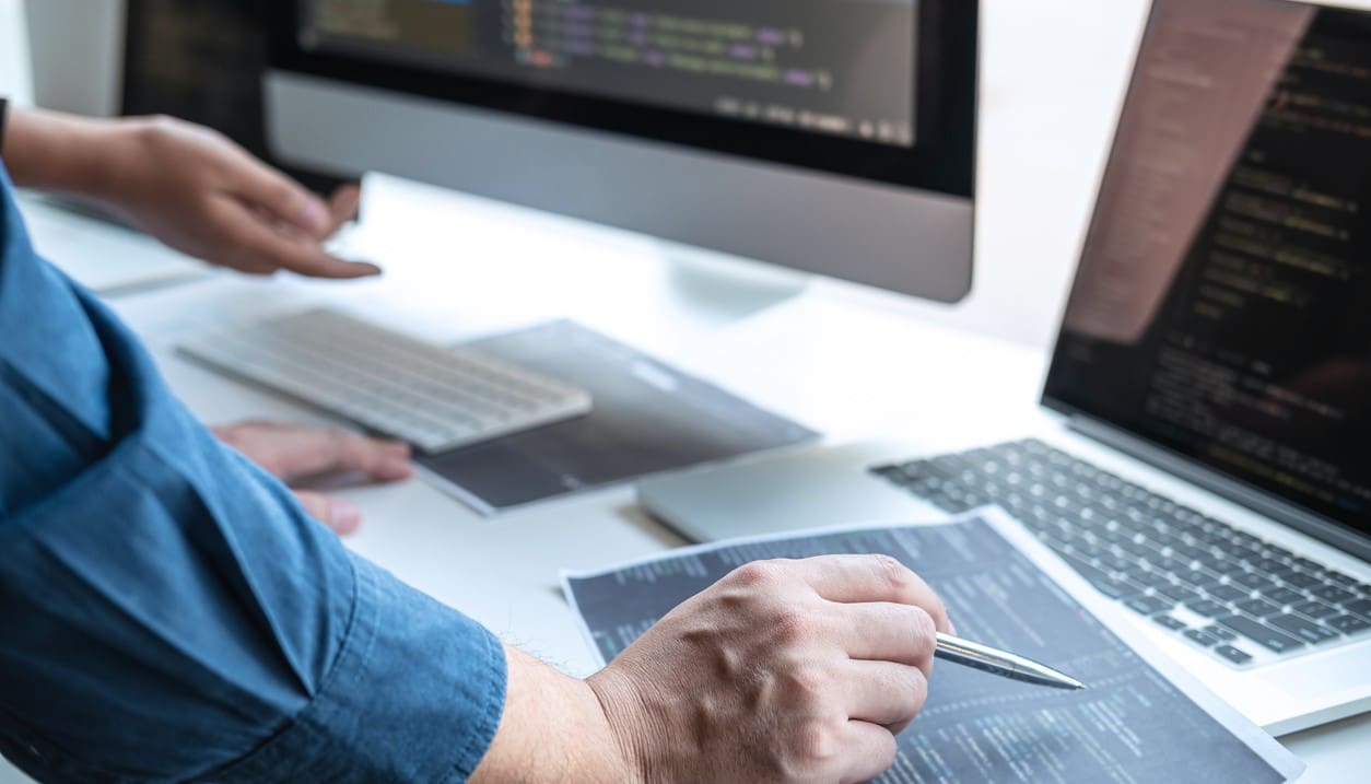 How to Make a Good Website: 2024 Checklist