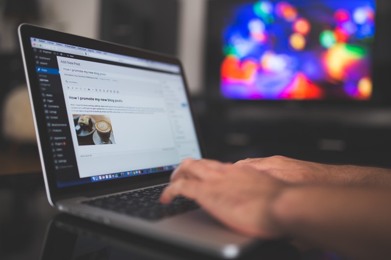 What Should My Company Blog About?